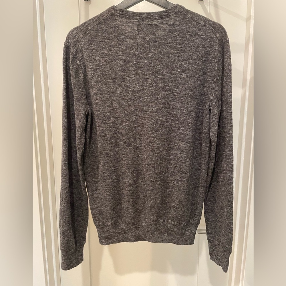 American Eagle V-Neck Sweater Grey (M) - Picture 2 of 3